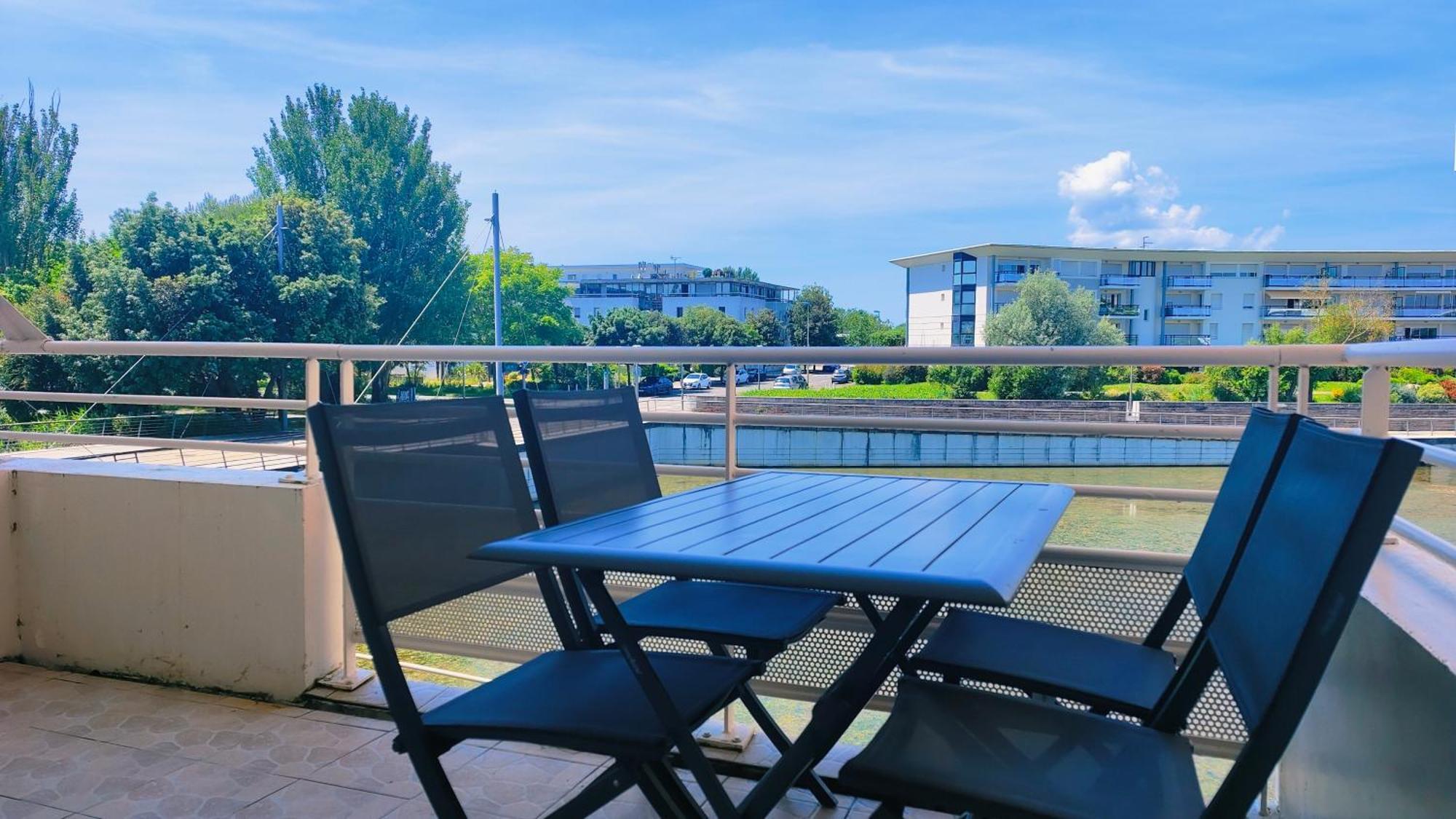 Appartement T2 Avec Piscine Vue Aux Minimes La Rochelle *